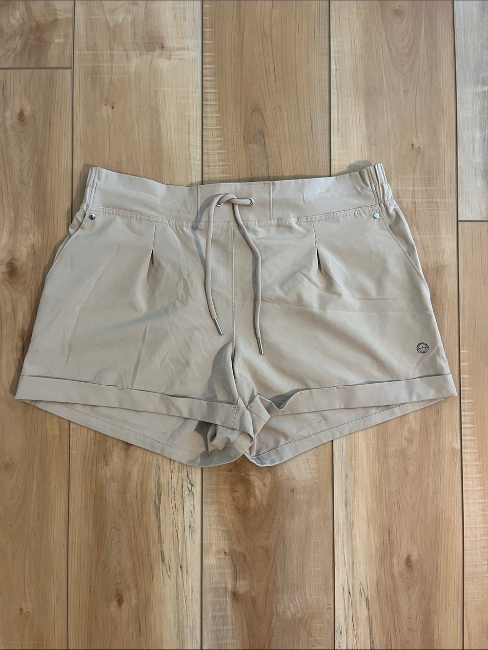 Mondetta Women's Light Beige Athletic Drawstring Shorts